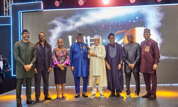 L-R: Chairman, Lagos Advertising and Ideas Festival (LAIF) Management Board, Jay Chukwuemeka; Vice Chairman, LAIF Management Board, Henry Akpede; Member, Board of Trustees, Association of Advertising Agencies of Nigeria(AAAN), Omowumi Owodunni; Chairman, Board of Trustees, AAAN, Sir Udeme Ufot; Advertising czar, Biodun Shobanjo; President, AAAN, Lanre Adisa; Past Chairman, LAIF Management Board, Funmi Onabolu and Director General, Advertising Regulatory Council of Nigeria, Lekan Fadolapo during the presentation of LAIF Icon Award to Shobanjo at the 20th edition of LAIF Awards ceremony held in Lagos yesterday.